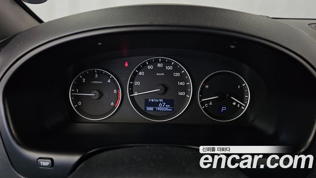 Hyundai Starex 2019 — photo 8