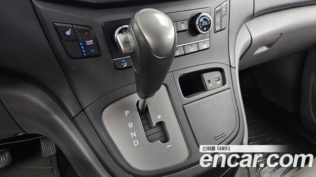 Hyundai Starex 2019 — photo 9