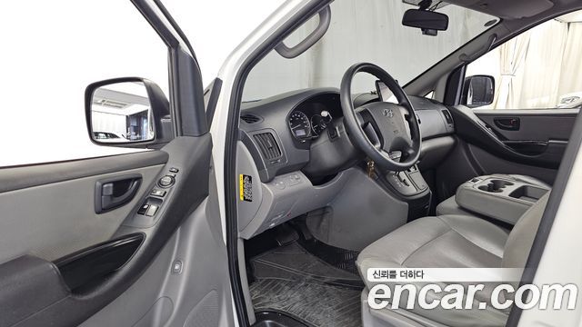 Hyundai Starex 2019 — photo 10