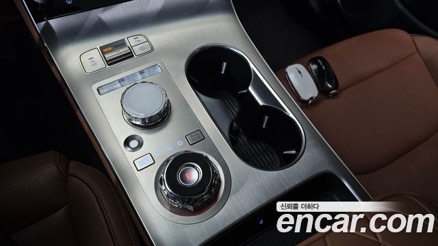 Genesis GV70 2025 — photo 12