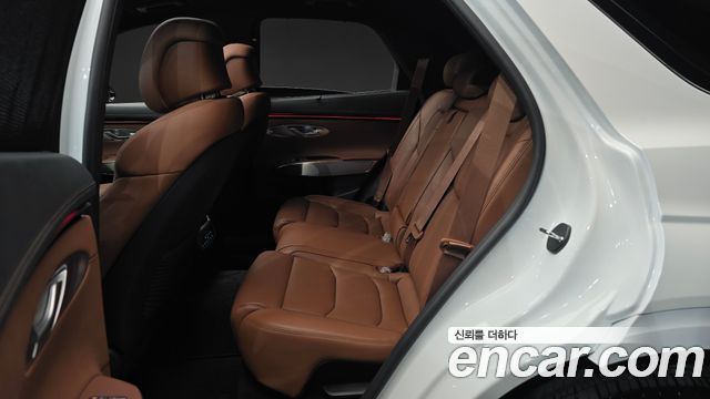 Genesis GV70 2025 — photo 18
