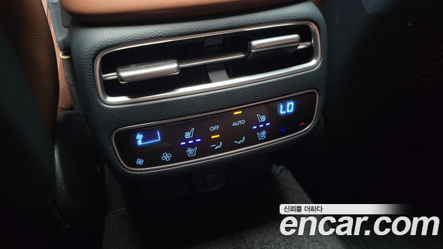 Genesis GV70 2025 — photo 24