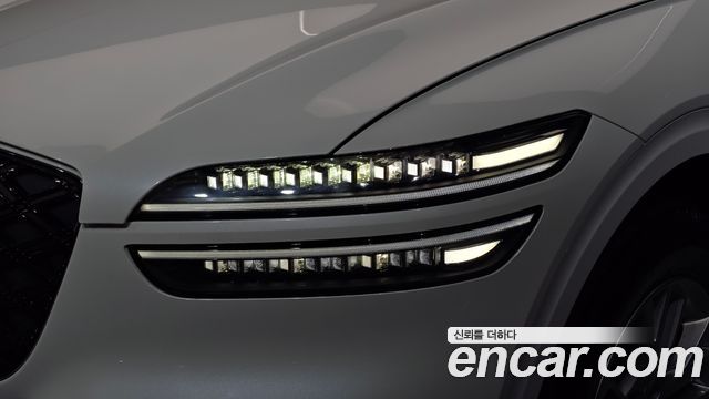 Genesis GV70 2025 — photo 8