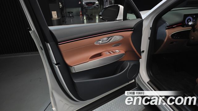 Genesis GV70 2025 — photo 14