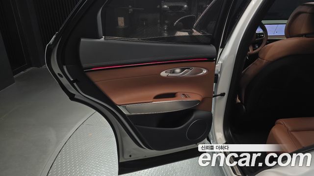 Genesis GV70 2025 — photo 15