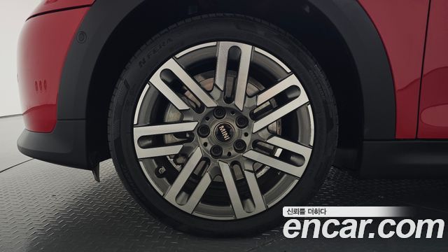 Mini Cooper Convertible 2025 — photo 5