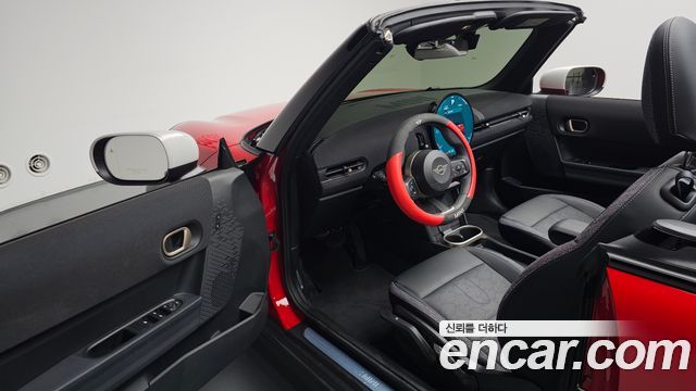 Mini Cooper Convertible 2025 — photo 13