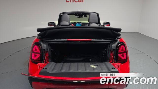 Mini Cooper Convertible 2025 — photo 26