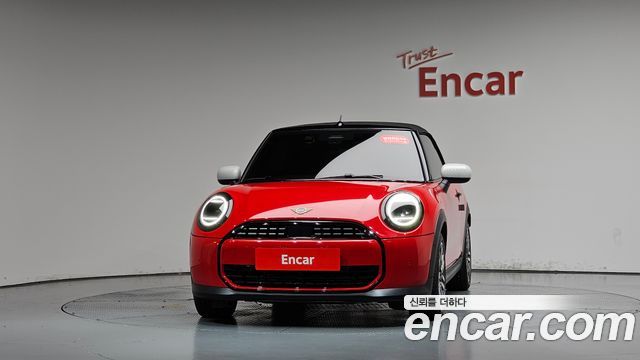 Mini Cooper Convertible 2025 — photo 38