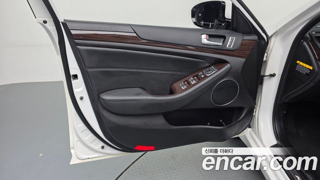 Kia K7 2015 — photo 14