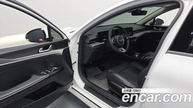 Kia K5 2025 — photo 13