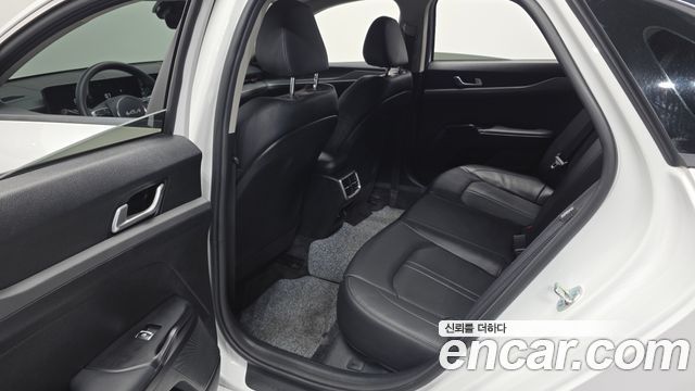 Kia K5 2025 — photo 18