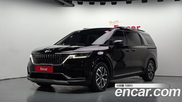 Kia Canival 2023 — photo 1
