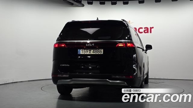 Kia Canival 2023 — photo 4