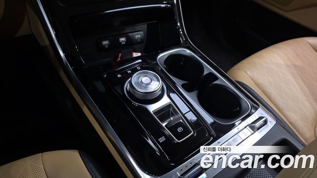Kia Canival 2023 — photo 12