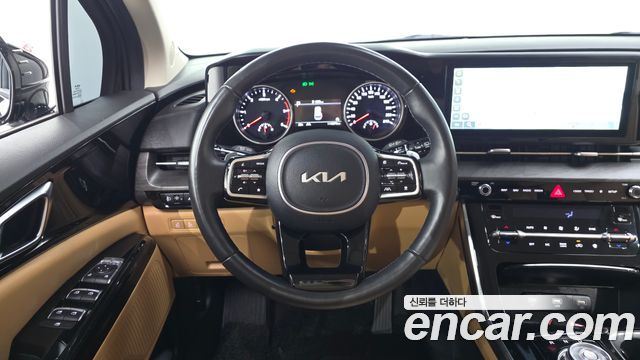 Kia Canival 2023 — photo 18