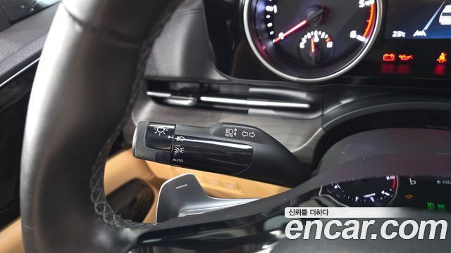 Kia Canival 2023 — photo 22