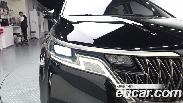 Kia Canival 2023 — photo 8