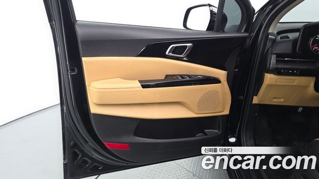 Kia Canival 2023 — photo 14