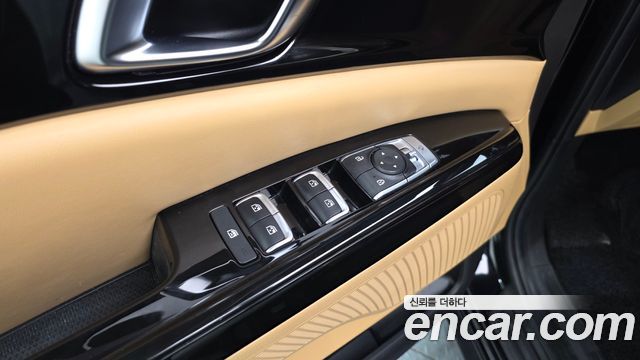 Kia Canival 2023 — photo 29
