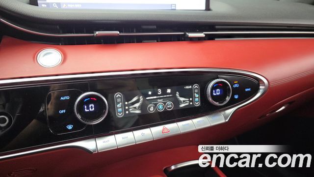 Genesis GV70 2023 — photo 24