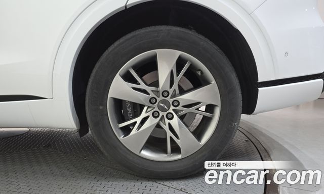 Genesis GV70 2023 — photo 7