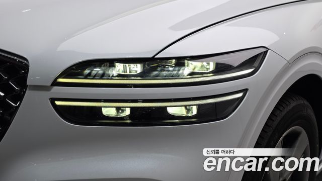 Genesis GV70 2023 — photo 8