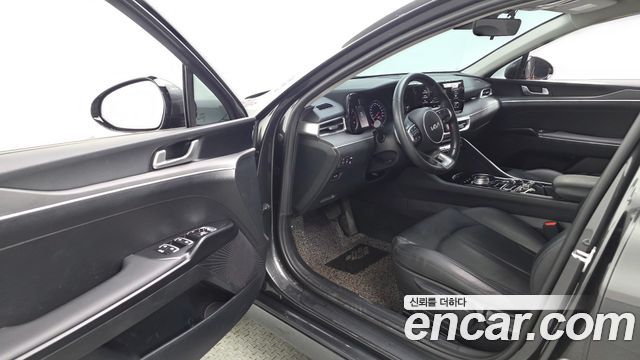 Kia K5 2023 — photo 13