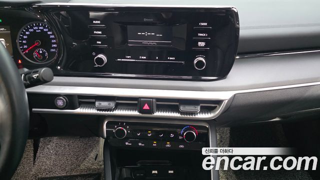 Kia K5 2023 — photo 20