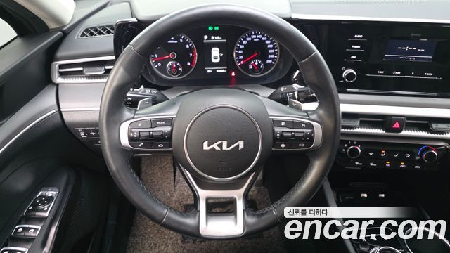 Kia K5 2023 — photo 21