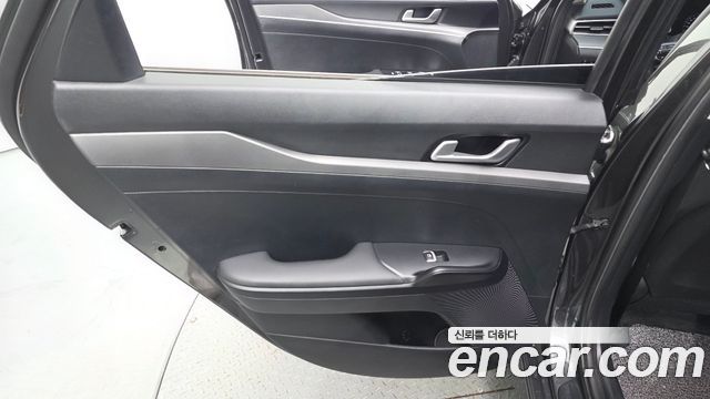 Kia K5 2023 — photo 15