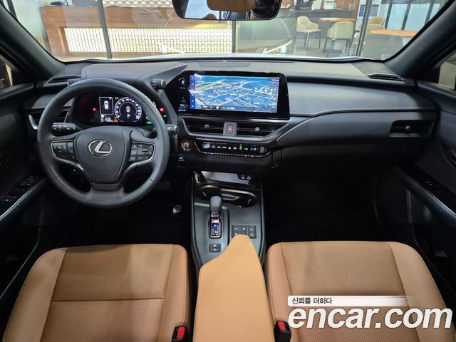 Lexus UX 2026 — photo 7