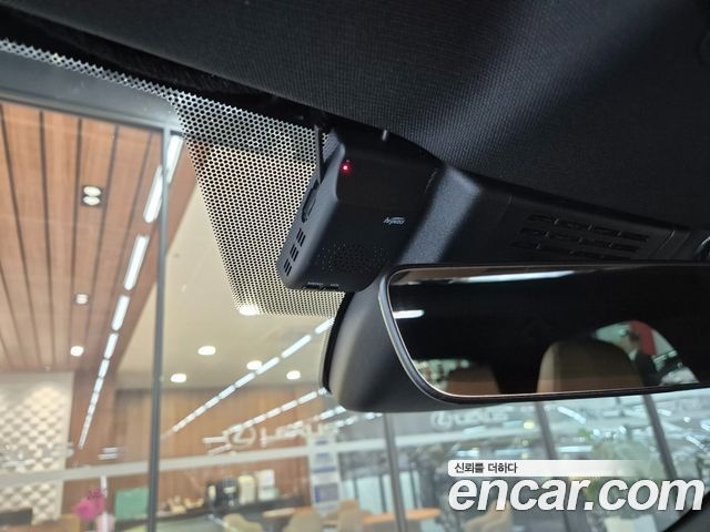 Lexus UX 2026 — photo 14
