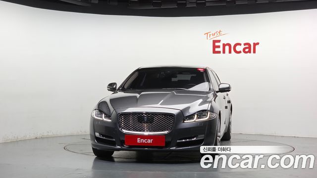 Jaguar XJ 2016 — photo 3