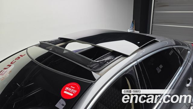 Jaguar XJ 2016 — photo 19