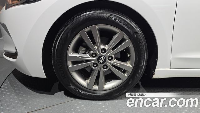 Hyundai AVANTE 2016 — photo 5