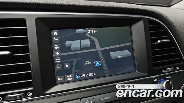 Hyundai AVANTE 2016 — photo 13
