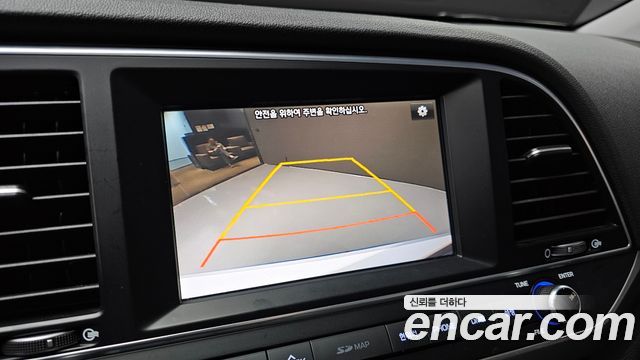 Hyundai AVANTE 2016 — photo 14