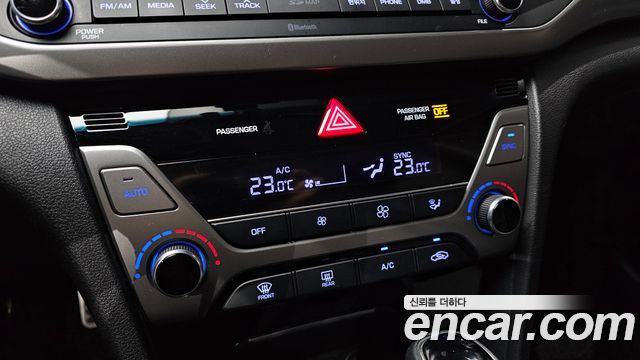 Hyundai AVANTE 2016 — photo 16