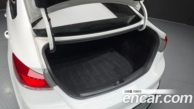 Hyundai AVANTE 2016 — photo 20