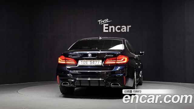 BMW 5-Series 2018 — photo 4