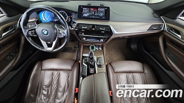 BMW 5-Series 2018 — photo 7