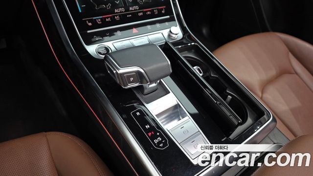Audi Q7 2022 — photo 9