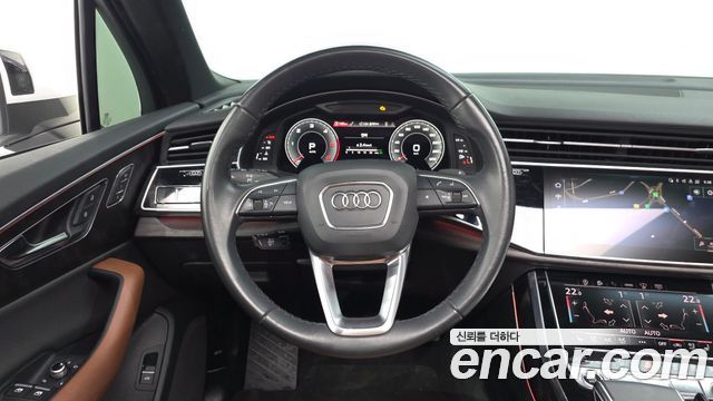 Audi Q7 2022 — photo 12
