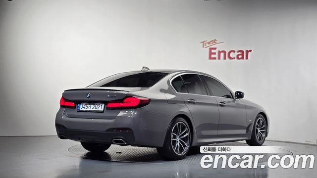 BMW 5-Series 2021 — photo 2