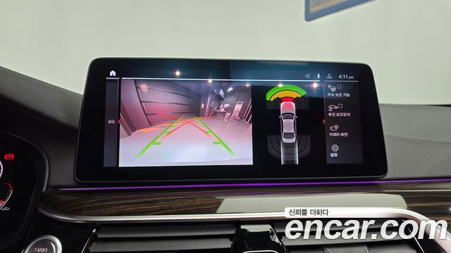 BMW 5-Series 2021 — photo 20