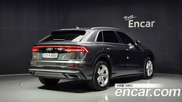 Audi Q8 2021 — photo 2