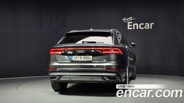 Audi Q8 2021 — photo 4
