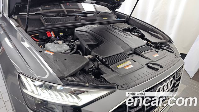 Audi Q8 2021 — photo 6