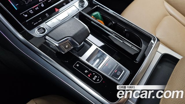 Audi Q8 2021 — photo 12